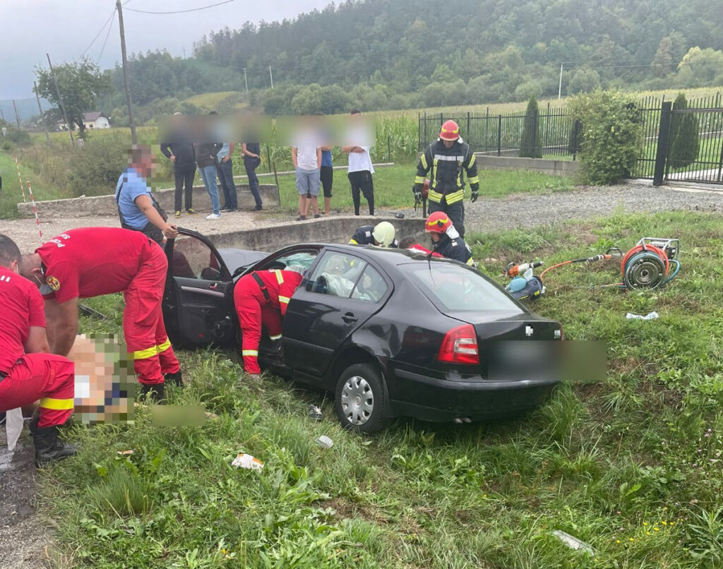 Accident tragic între Românași și Poarta Sălajului (foto&video). Doi soți din Cluj au decedat