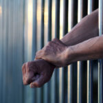 A „petrecut” în arestul poliției pentru că a înjurat