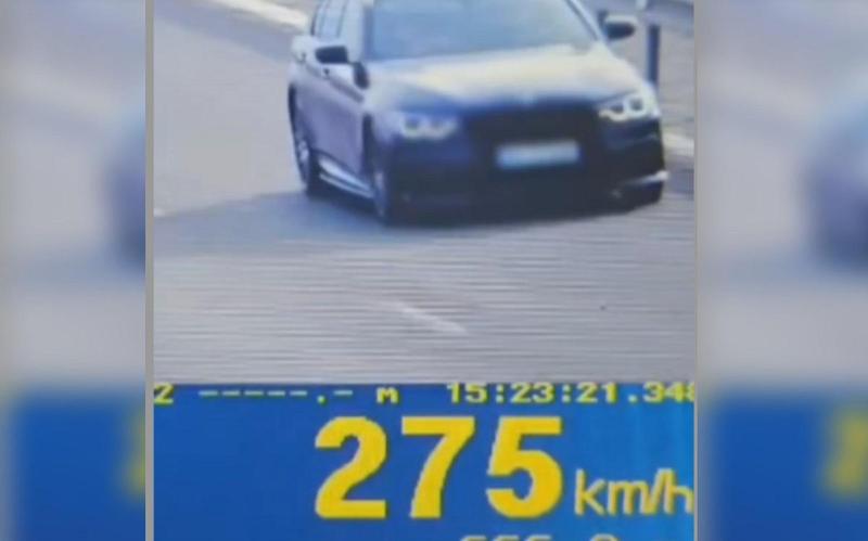 Șofer prins de polițiști circulând cu viteză excesivă și periculoasă!