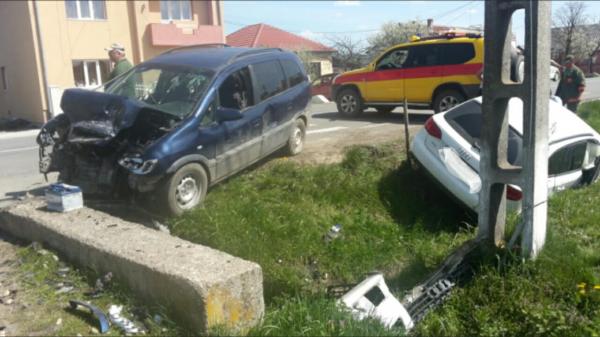 Accident cu 7 victime in Bobota. Printre raniti se afla si 4 copii