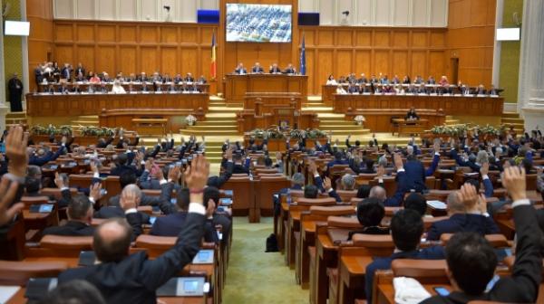 PSD promite că va bloca majorarea salariilor parlamentarilor